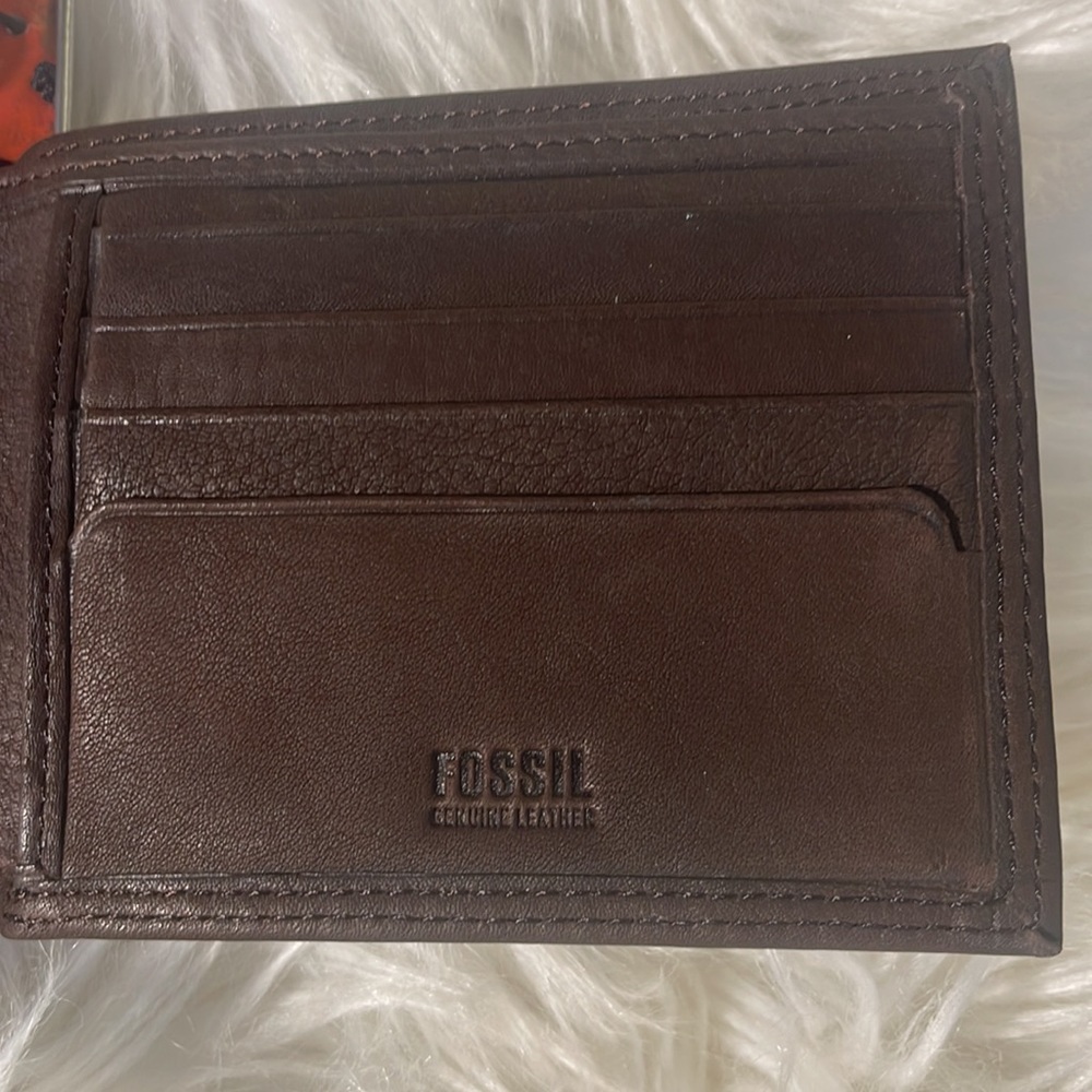 New Fossil Wallet & Keychain - image 4